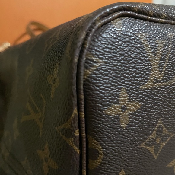Louis Vuitton Monogram Canvas Neverfull MM - Picture 15 of 16